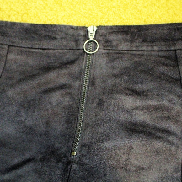 Old Navy charcoal gray fitted skirt - Picture 3 of 4